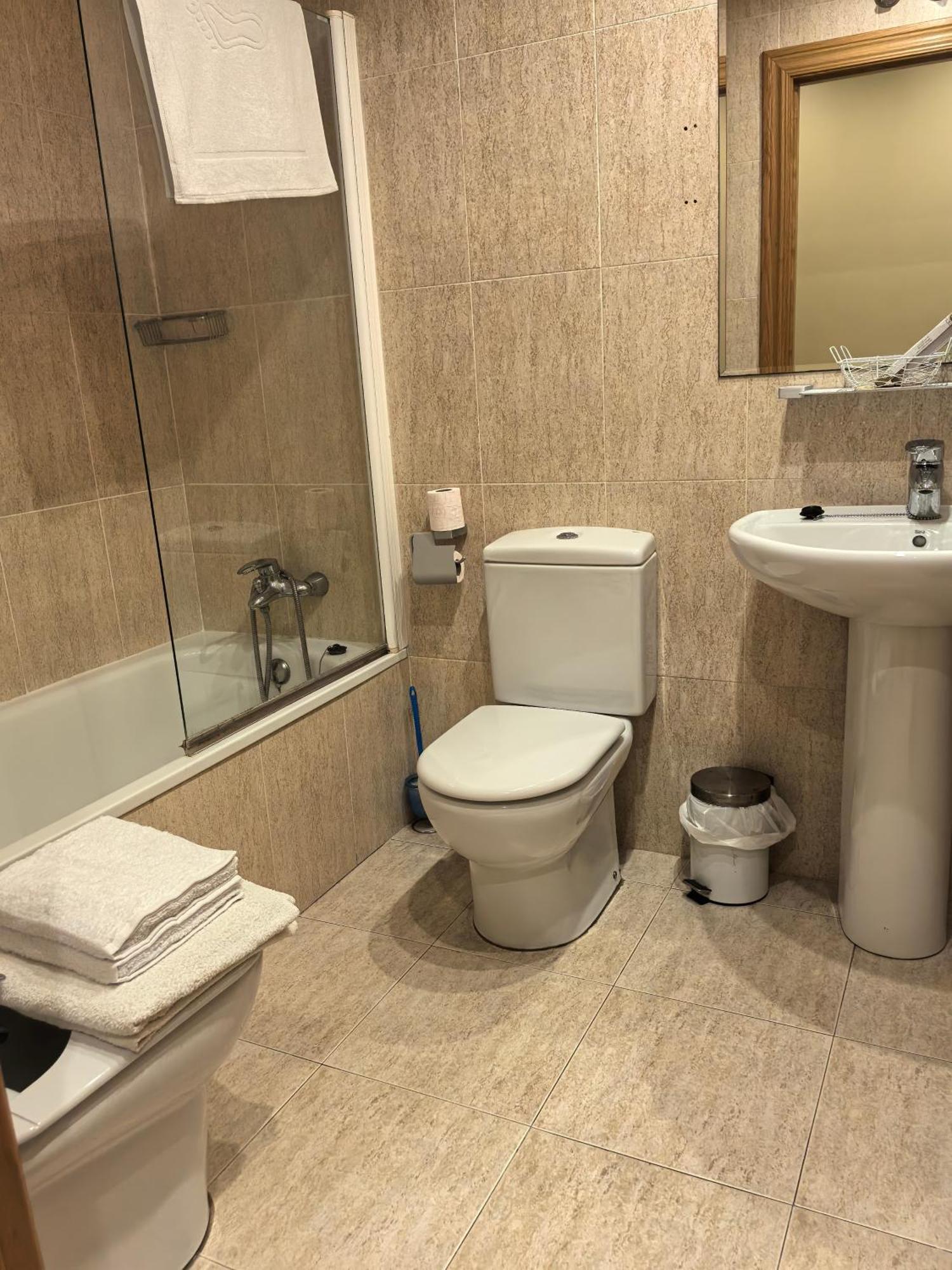 Hostal San Isidro Autol エクステリア 写真